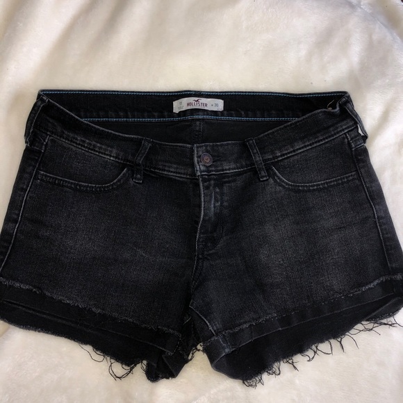 ✨Holister Faded Black Short Shorts ✨ - Picture 1 of 3